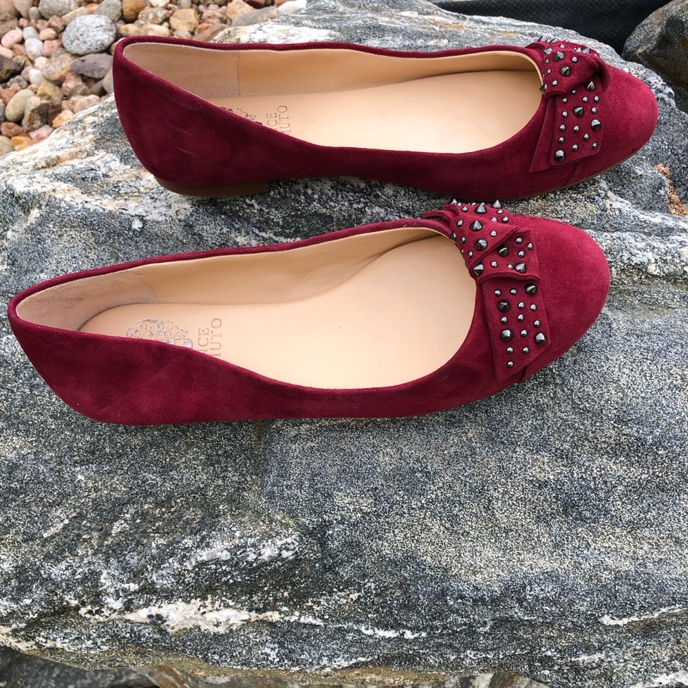 Vince Camuto VV-Cherra Bow Suede Flats (6.5)